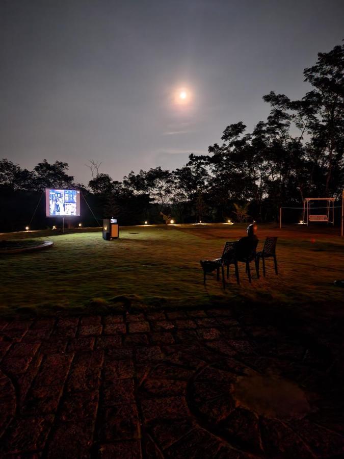 Serene Crest Resort มานันทาวดี ภายนอก รูปภาพ