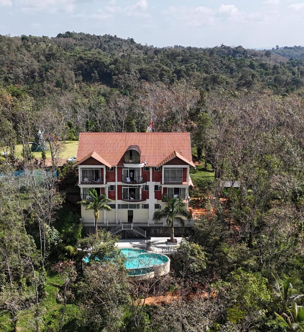 Serene Crest Resort มานันทาวดี ภายนอก รูปภาพ